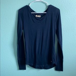 •hollister v neck longsleeve